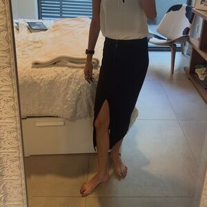 Silence & Noise Maci Skirt - Black